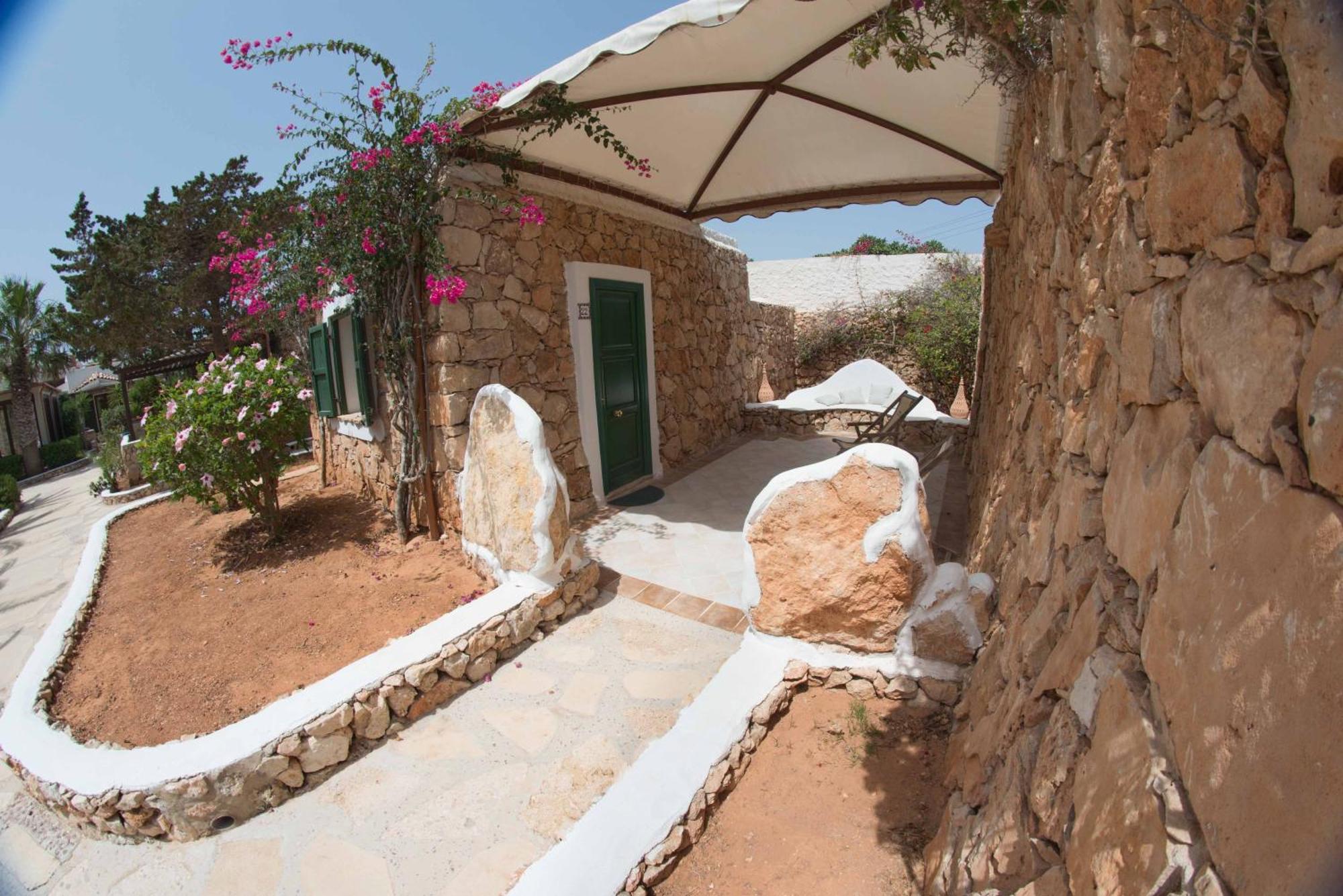 Cupola Bianca Resort Лампедуза Экстерьер фото